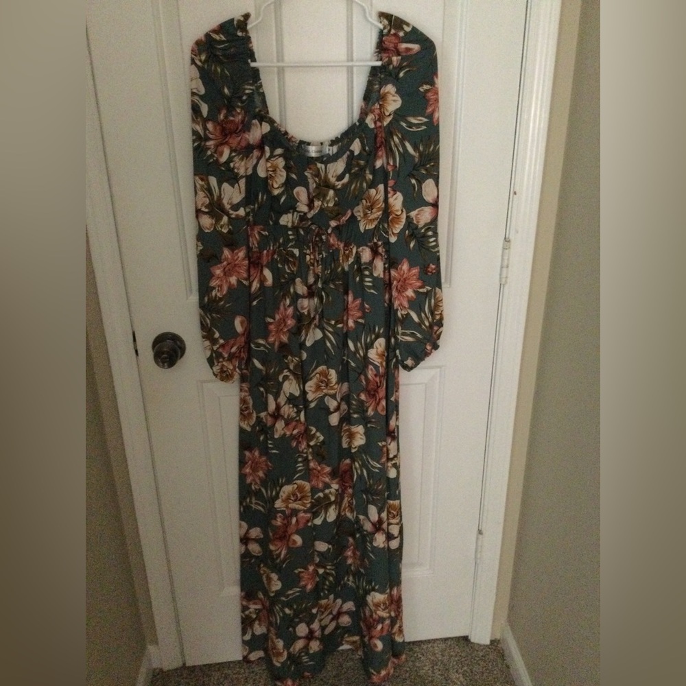 Pretty, empire waist floral maxi dress. Worn once.